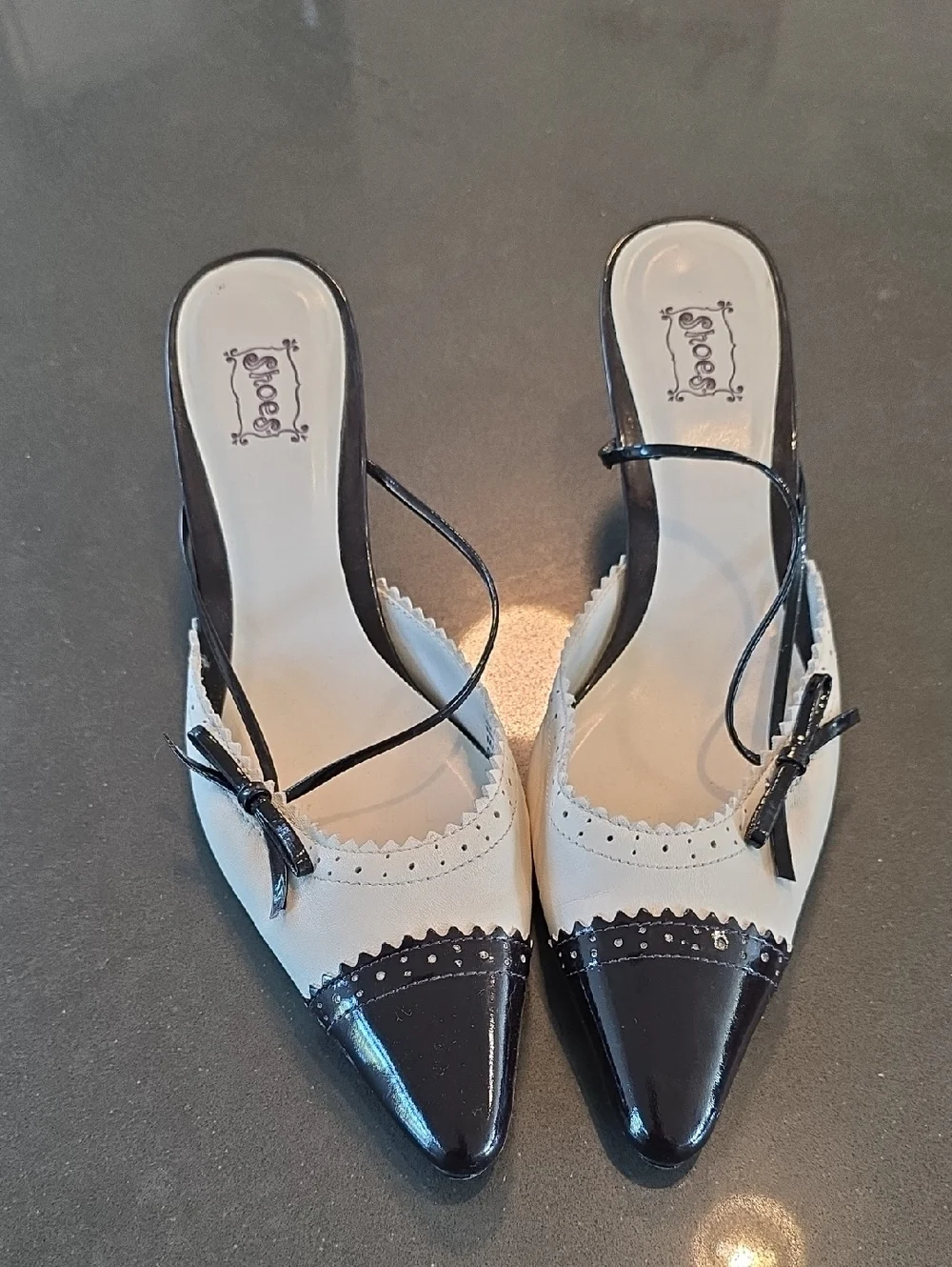 Vintage Two-Tone Pointed Toe Slingback Mules - Black & Cream - Picture 1 of 6